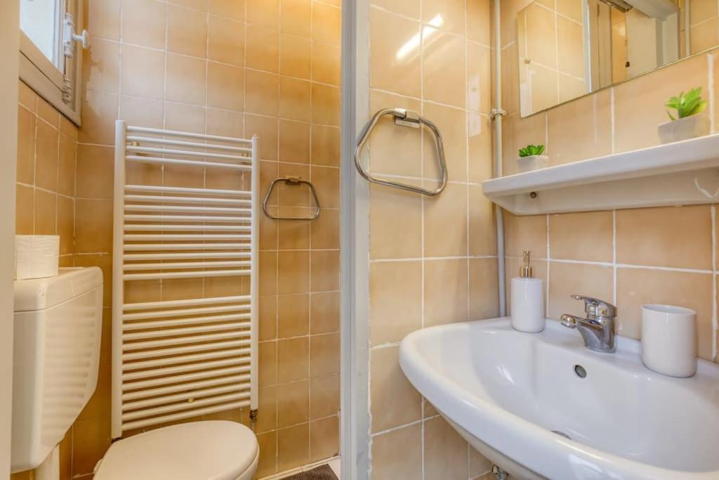 * Le Versaillais*2 Min A Pied Du Chateau Versailles Bilik gambar
