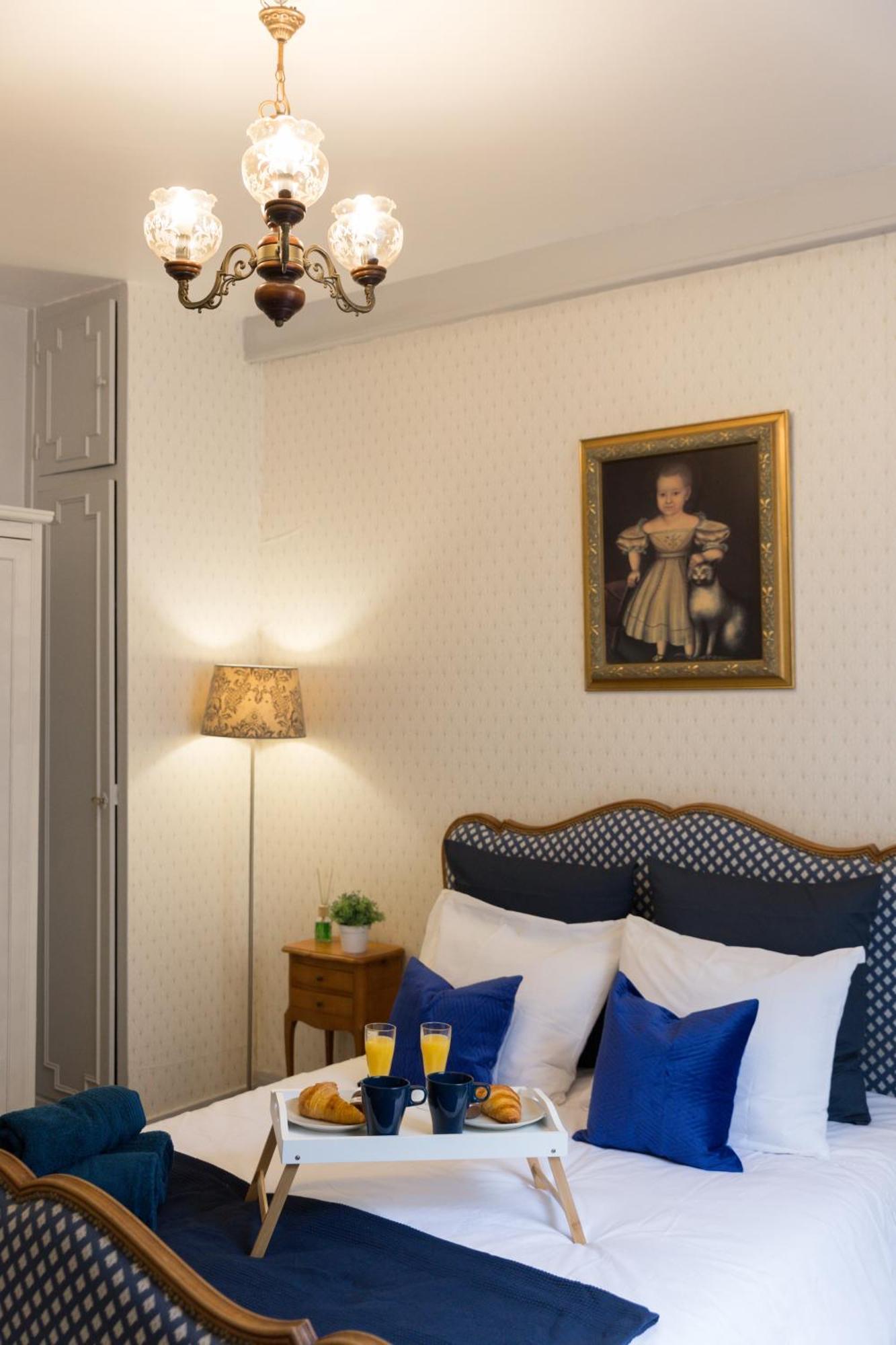 * Le Versaillais*2 Min A Pied Du Chateau Versailles Luaran gambar